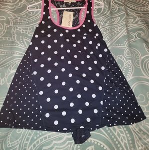 Sleeveless tank
